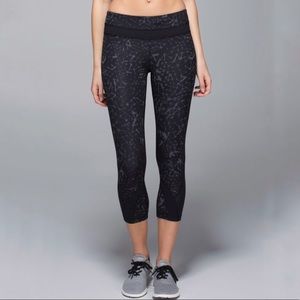 Lululemon Run Inspire Crop Il Star Crushed Print